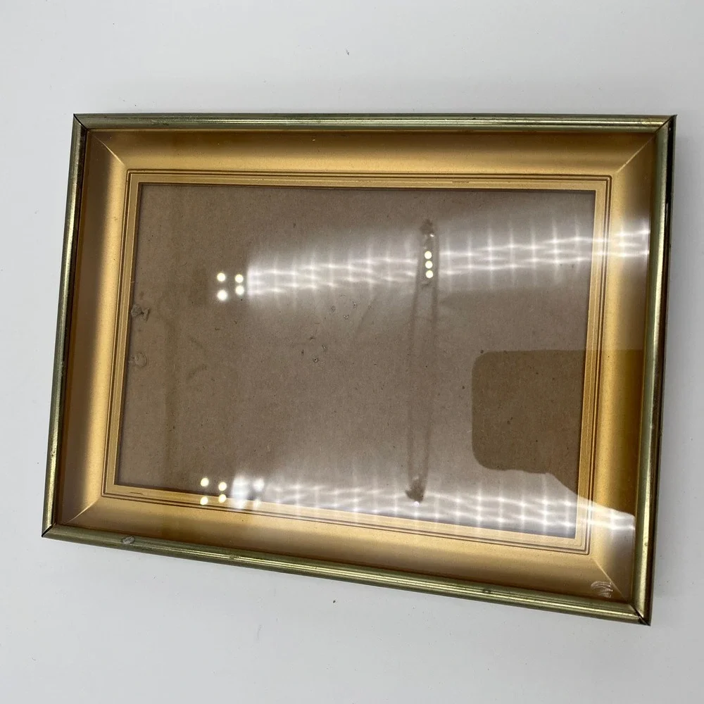 Vintage Gold Tone 5x7‎ Ornate Photo Picture Frame Tabletop MCM Style